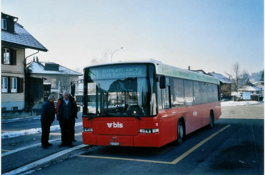 (101'132) - Busland, Burgdorf - Nr. 10/BE 577'570 - Volvo/Hess (ex AAGK Koppigen Nr. 10) am 18. November 2007 beim Bahnhof Sumiswald-Grnen