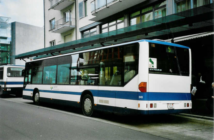 (101'326) - Auf der Maur, Steinen - Nr. 243/SZ 5440 - Mercedes (ex Nr. 217) am 26. November 2007 beim Bahnhof Zug
