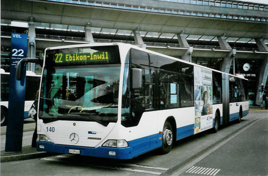 (101'427) - VBL Luzern - Nr. 140/LU 199'440 - Mercedes am 26. November 2007 beim Bahnhof Luzern