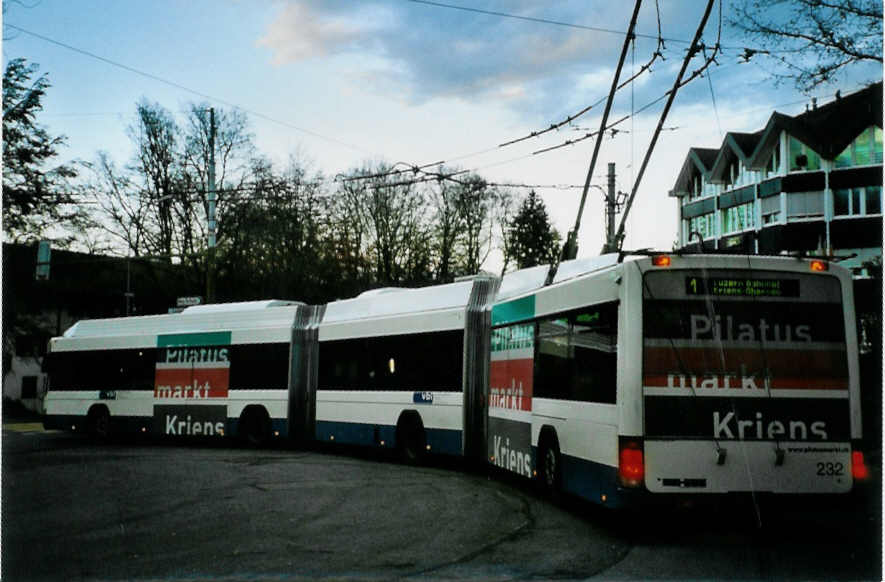 (101'509) - VBL Luzern - Nr. 232 - Hess/Hess Doppelgelenktrolleybus am 26. November 2007 in Luzern, Maihof