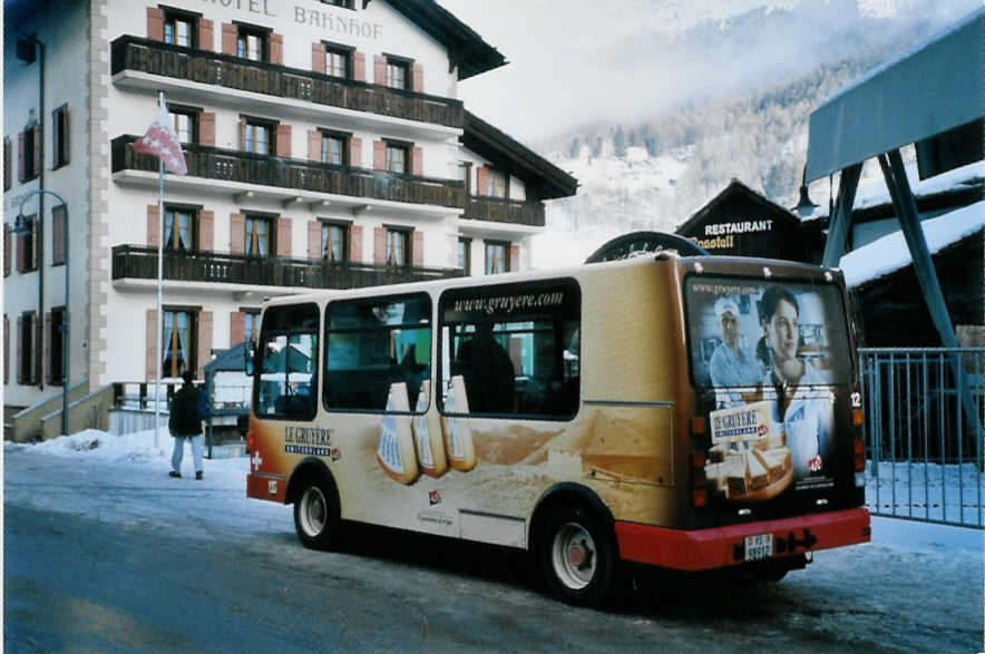 (102'721) - OBZ Zermatt - Nr. 12/VS 98'912 - Vetter am 30. Dezember 2007 beim Bahnhof Zermatt