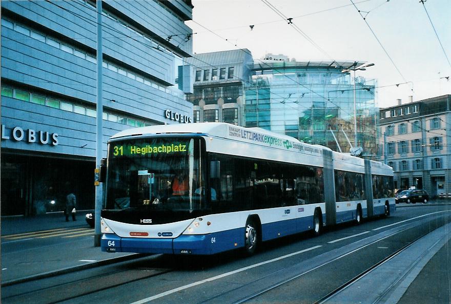 (104'333) - VBZ Zrich - Nr. 64 - Hess/Hess Doppelgelenktrolleybus am 19. Februar 2008 in Zrich, Lwenplatz