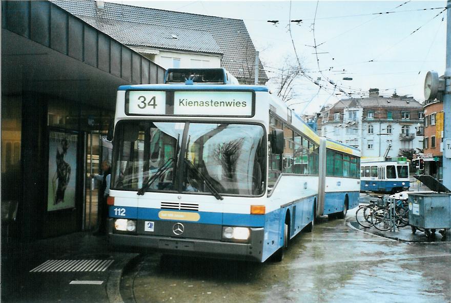 (105'425) - VBZ Zrich - Nr. 112 - Mercedes Gelenktrolleybus am 17. Mrz 2008 in Zrich, Klusplatz