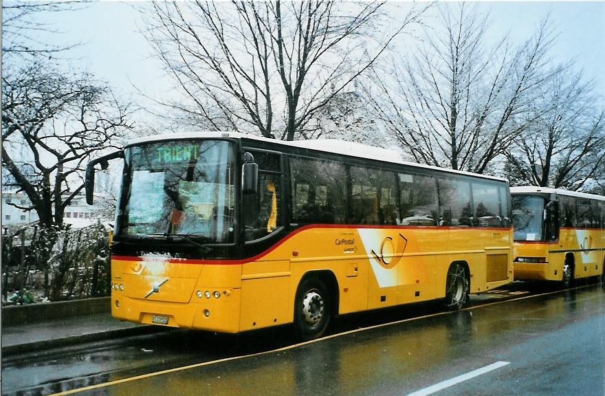 (105'608) - TMR Martigny - VS 219'515 - Volvo am 21. Mrz 2008 beim Bahnhof Martigny
