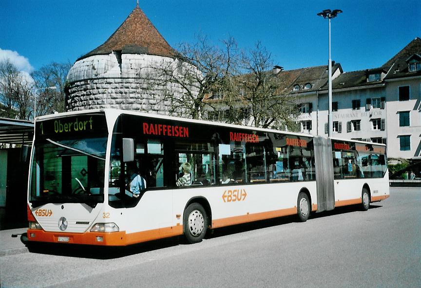 (106'720) - BSU Solothurn - Nr. 32/SO 142'032 - Mercedes (ex RBS Worblaufen Nr. 77) am 19. April 2008 in Solothurn, Amthausplatz