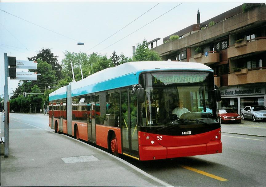 (107'714) - VB Biel - Nr. 52 - Hess/Hess Gelenktrolleybus am 1. Juni 2008 in Biel, Zeughausstrasse