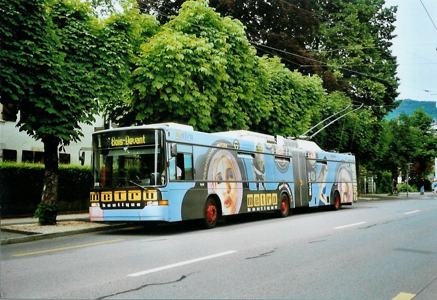 (107'715) - VB Biel - Nr. 81 - NAW/Hess Gelenktrolleybus am 1. Juni 2008 in Biel, Zeughausstrasse