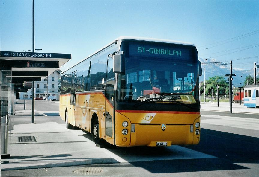 (108'009) - TPC Aigle - VS 206'173 - Renault am 21. Juni 2008 beim Bahnhof Aigle