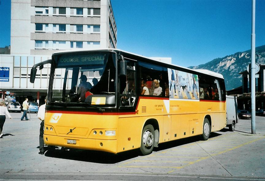 (110'019) - PostAuto Wallis - Nr. 1/VS 243'988 - Volvo (ex P 25'114) am 3. August 2008 beim Bahnhof Sion