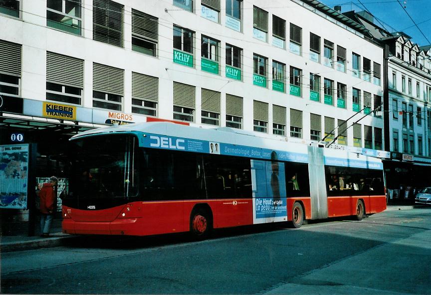 (111'921) - VB Biel - Nr. 51 - Hess/Hess Gelenktrolleybus am 10. November 2008 in Biel, Guisanplatz