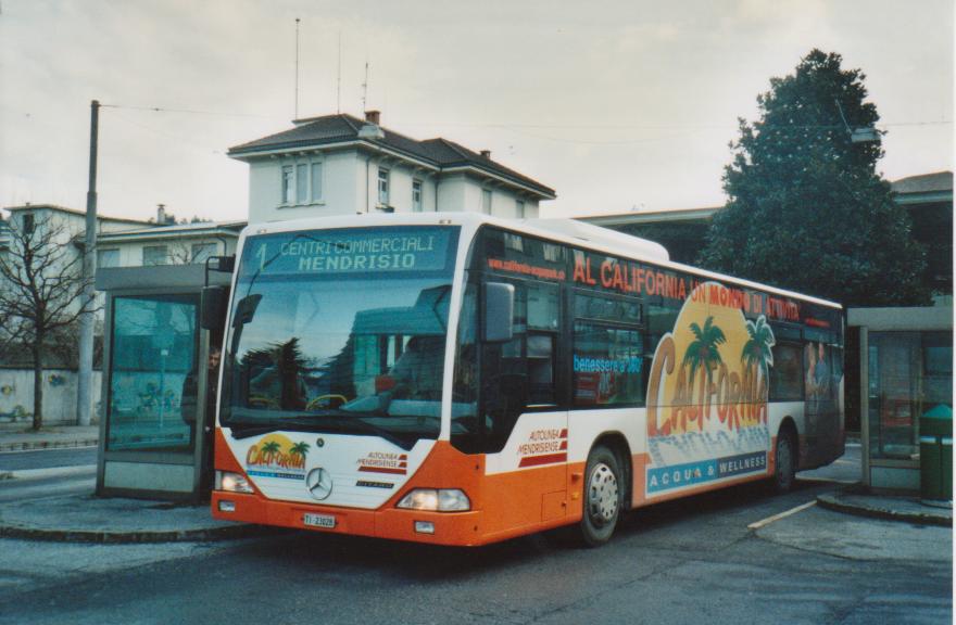 (112'510) - AMSA Chiasso - Nr. 28/TI 23'028 - Mercedes (ex RizziBus, Lugano) am 9. Dezember 2008 in Chiasso, Confine