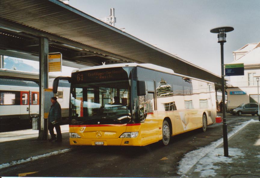 (112'914) - PostAuto Bern - BE 653'385 - Mercedes am 14. Dezember 2008 beim Bahnhof Spiez