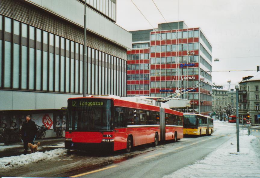 (113'537) - Bernmobil, Bern - Nr. 15 - NAW/Hess Gelenktrolleybus am 4. Januar 2009 in Bern, Schanzenstrasse