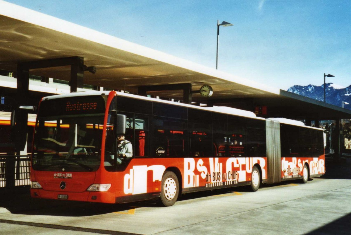 (115'030) - SBC Chur - Nr. 51/GR 155'851 - Mercedes am 14. Mrz 2009 beim Bahnhof Chur