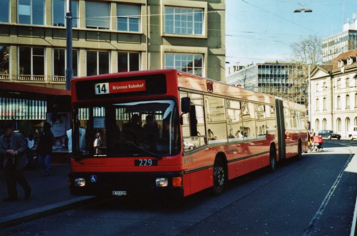 (115'134) - Bernmobil, Bern - Nr. 229/BE 513'229 - MAN am 16. Mrz 2009 beim Bahnhof Bern
