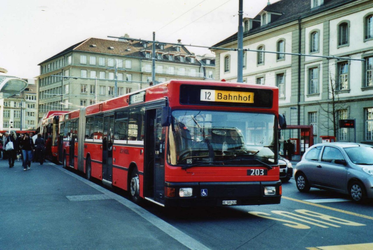 (115'301) - Bernmobil, Bern - Nr. 203/BE 500'203 - MAN am 16. Mrz 2009 beim Bahnhof Bern