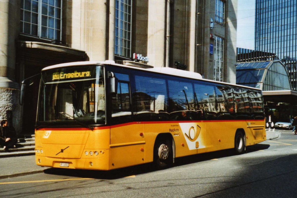 (115'404) - PostAuto Ostschweiz - AR 14'862 - Volvo am 18. Mrz 2009 beim Bahnhof St. Gallen