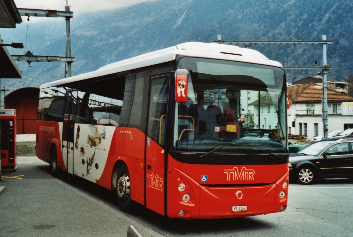 (115'623) - TMR Martigny - VS 4136 - Irisbus am 30. Mrz 2009 beim Bahnhof Martigny