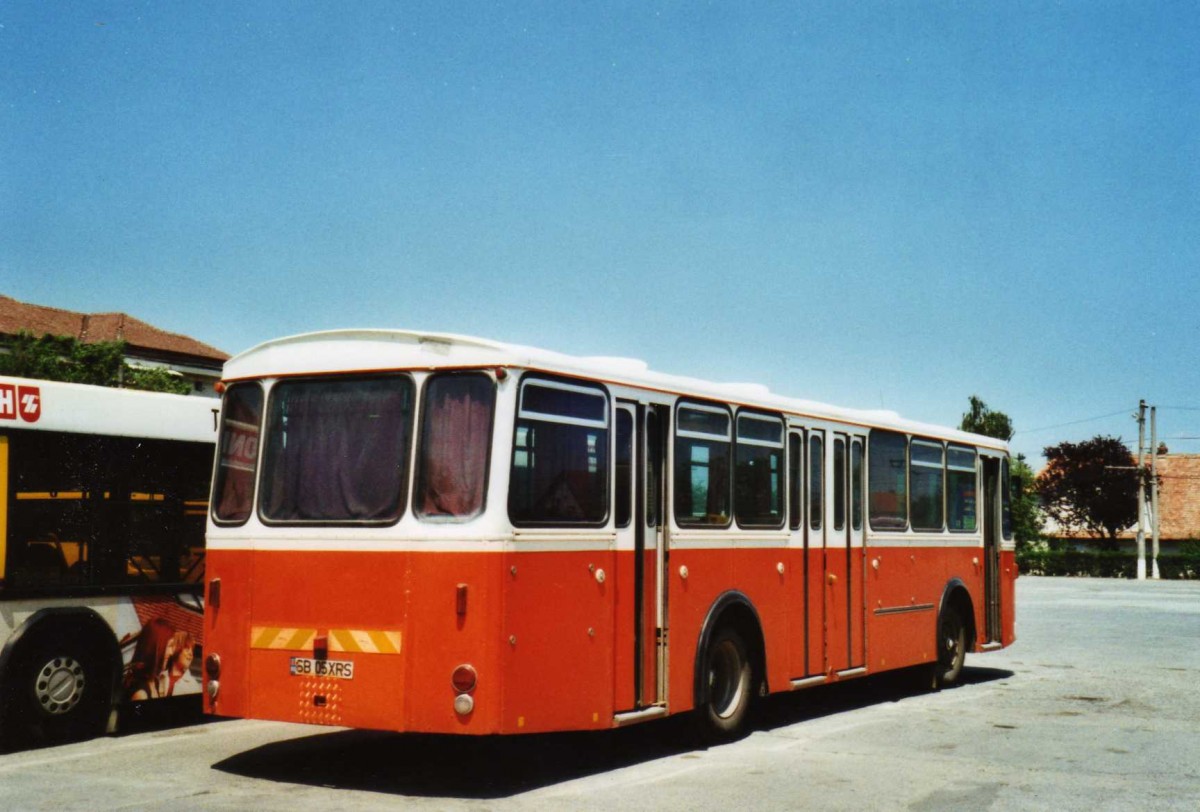 (116'817) - Tursib, Sibiu - Nr. 159/SB 05 XRS - Volvo/Hess (ex TL Lausanne Nr. 329) am 27. Mai 2009 in Sibiu, Depot