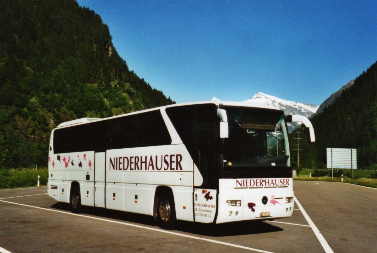(117'109) - Niederhauser, Gerzensee - BE 29'771 - Mercedes am 1. Juni 2009 in Ambr-Piotta, Raststtte