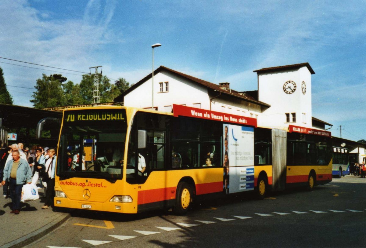 (117'319) - AAGL Liestal - Nr. 99/BL 6442 - Mercedes am 8. Juni 2009 beim Bahnhof Liestal
