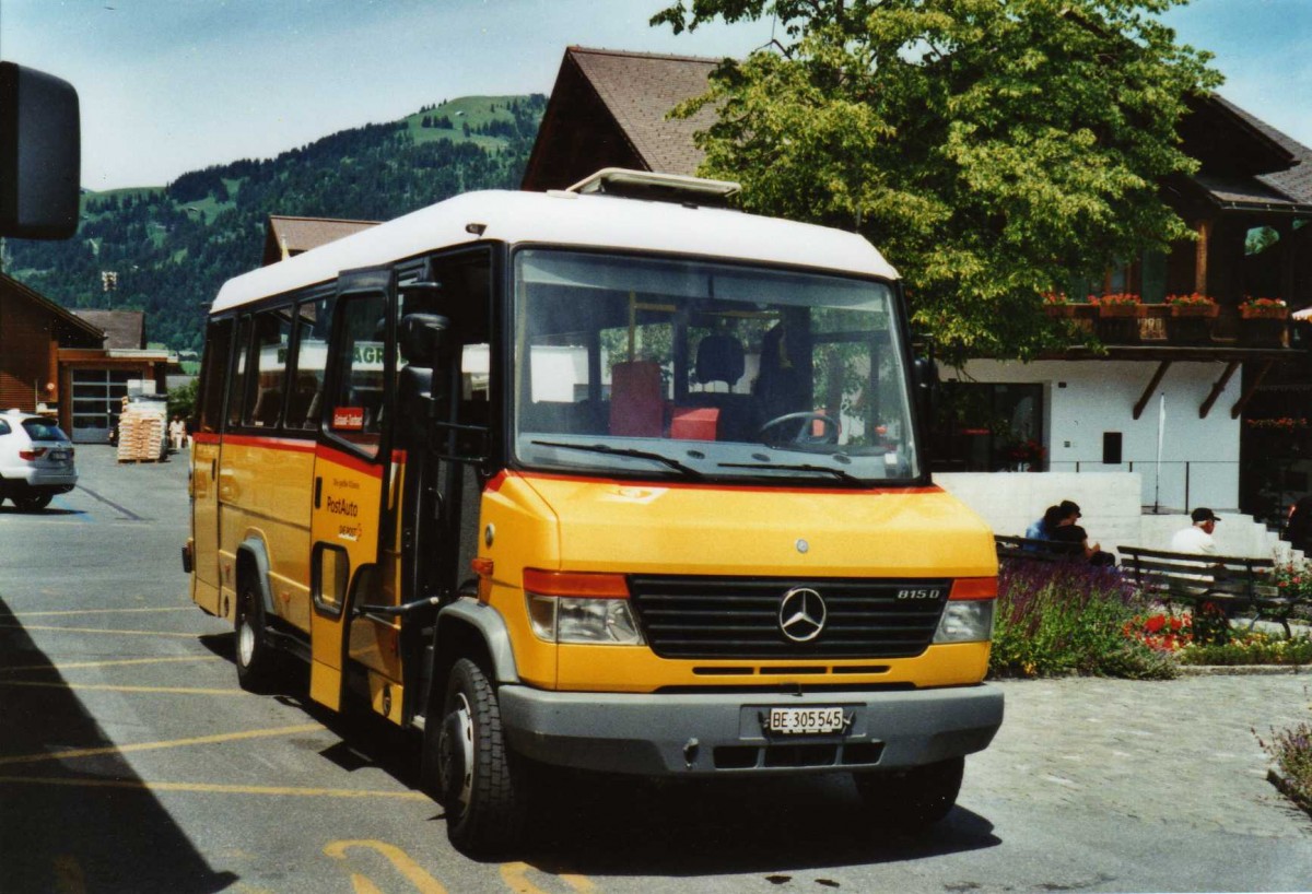 (117'632) - Kbli, Gstaad - BE 305'545 - Mercedes/Kusters am 14. Juni 2009 beim Bahnhof Gstaad