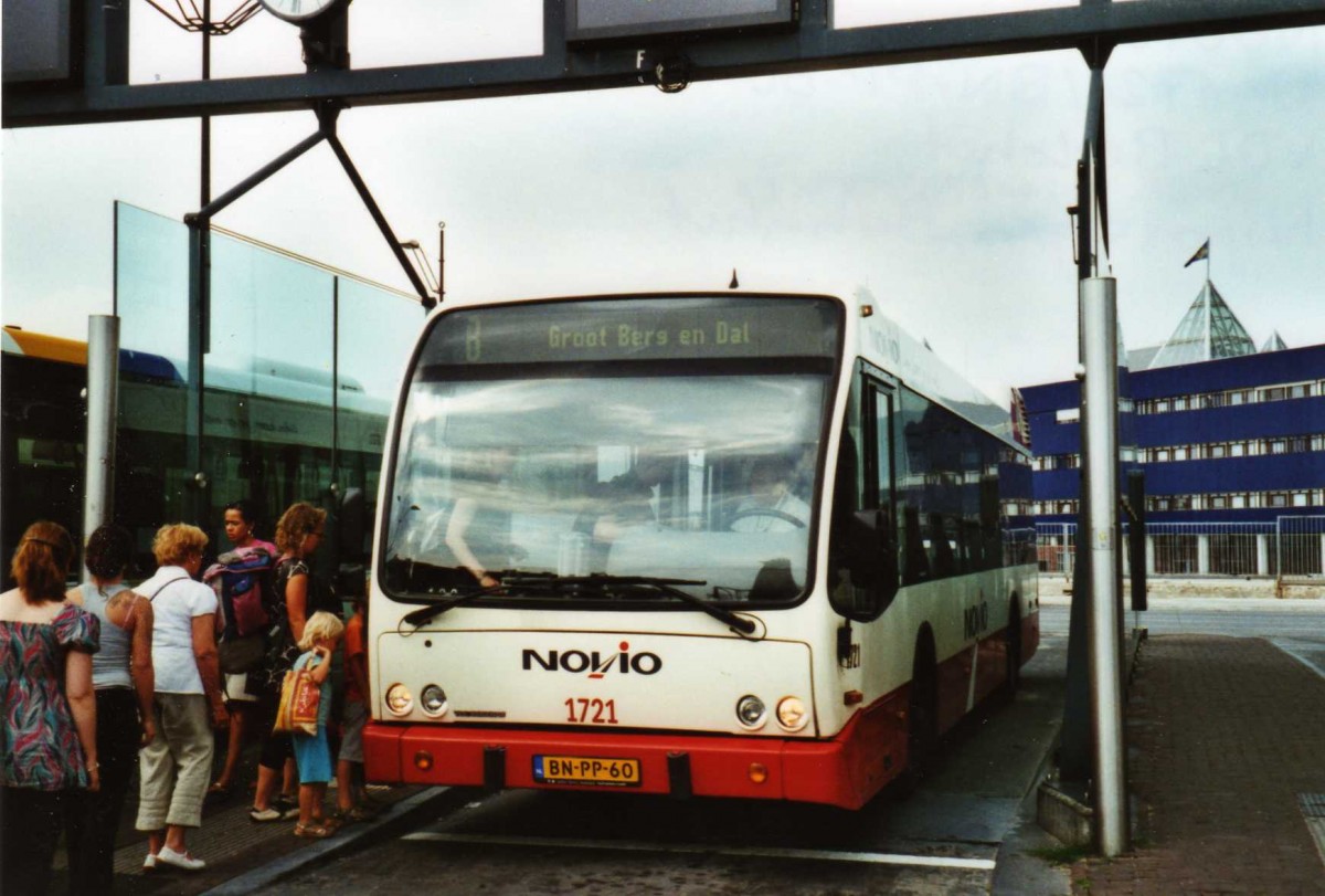 (118'308) - NOVIO - Nr. 1721/BN-PP-60 - VDL Berkhof am 5. Juli 2009 beim Bahnhof Nijmegen