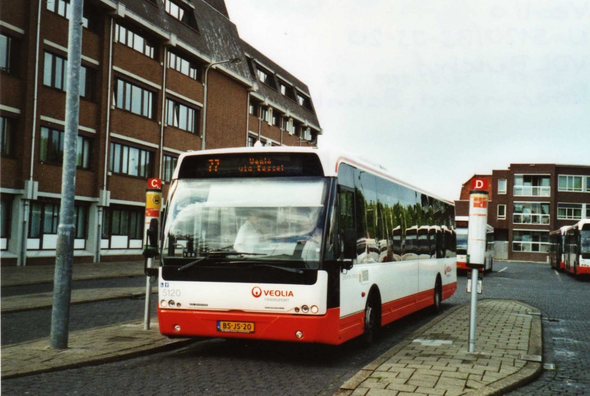 (118'610) - VEOLIA - Nr. 5120/BS-JS-20 - VDL Berkhof am 7. Juli 2009 beim Bahnhof Roermond