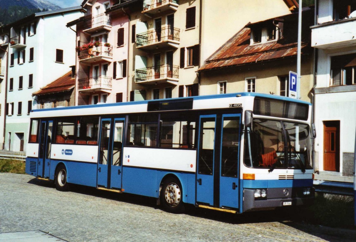 (120'937) - Meyer, Gschenen - UR 9346 - Mercedes (ex Gut, Binz Nr. 19) am 12. September 2009 beim Bahnhof Airolo
