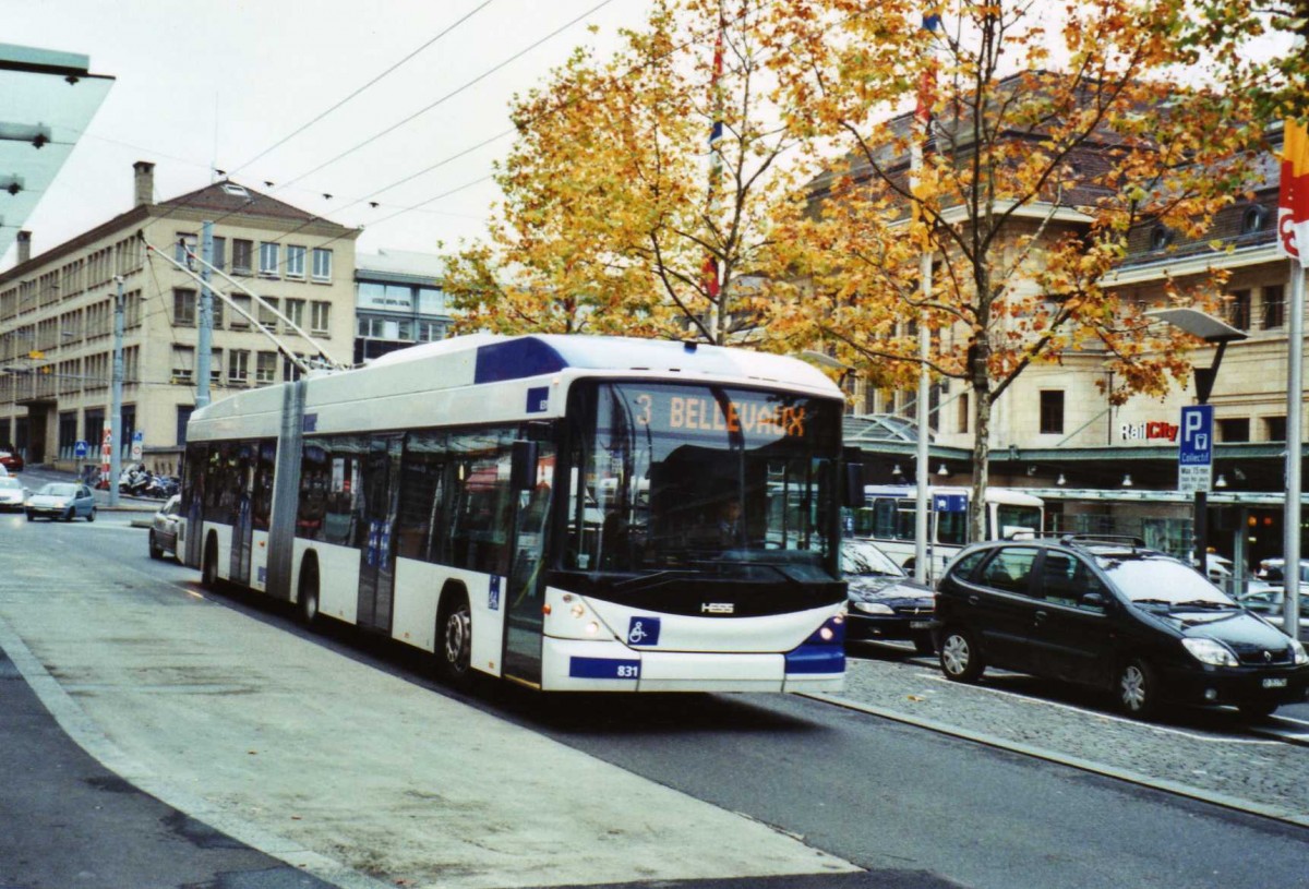 (122'227) - TL Lausanne - Nr. 831 - Hess/Hess Gelenktrolleybus am 19. November 2009 beim Bahnhof Lausanne