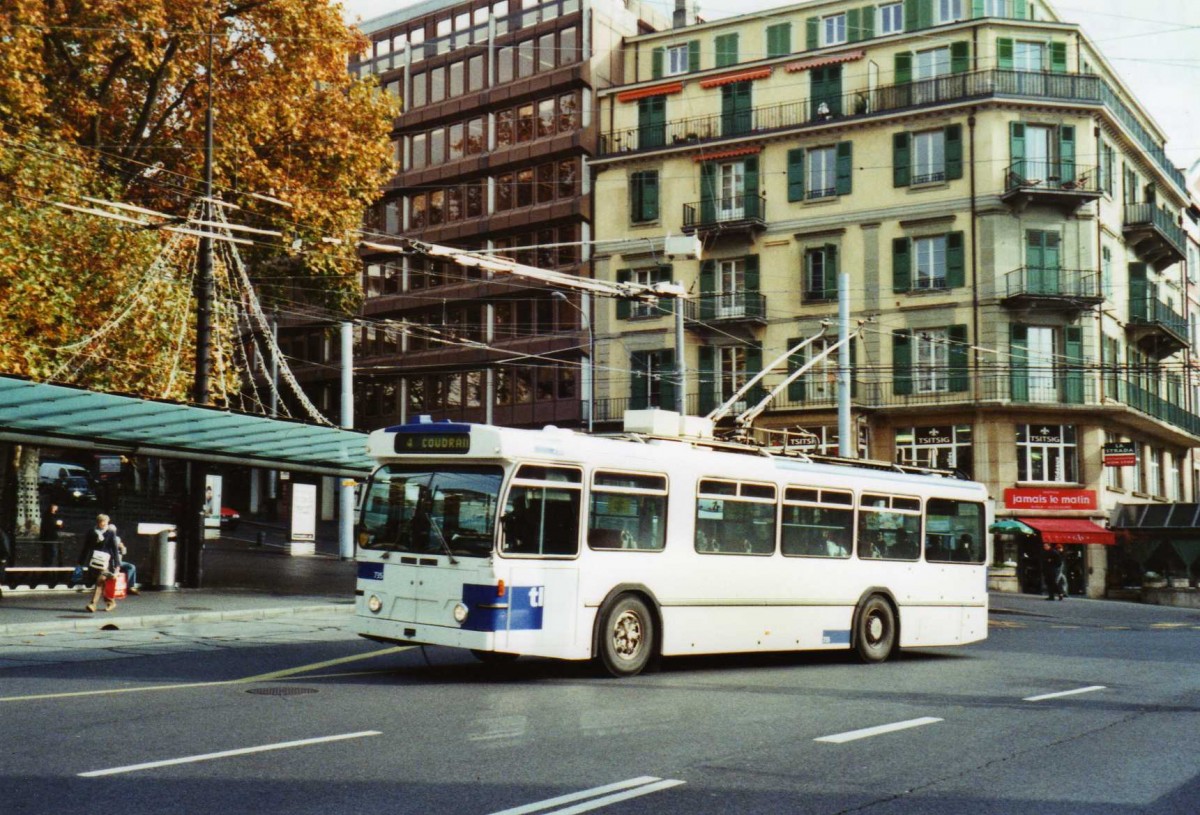 (122'327) - TL Lausanne - Nr. 735 - FBW/Hess Trolleybus am 19. November 2009 in Lausanne, Chauderon