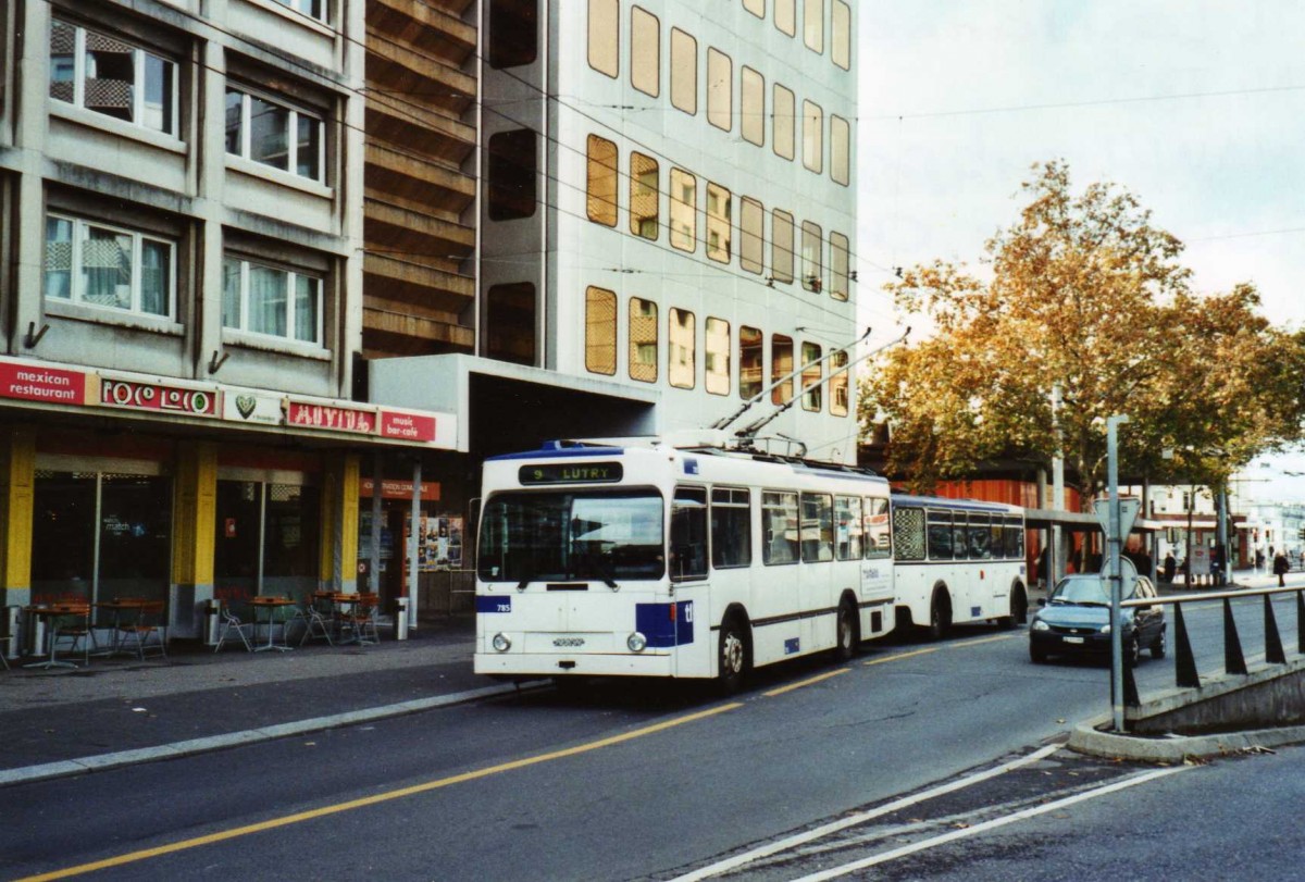 (122'402) - TL Lausanne - Nr. 785 - NAW/Lauber Trolleybus am 19. November 2009 in Lausanne, Chauderon