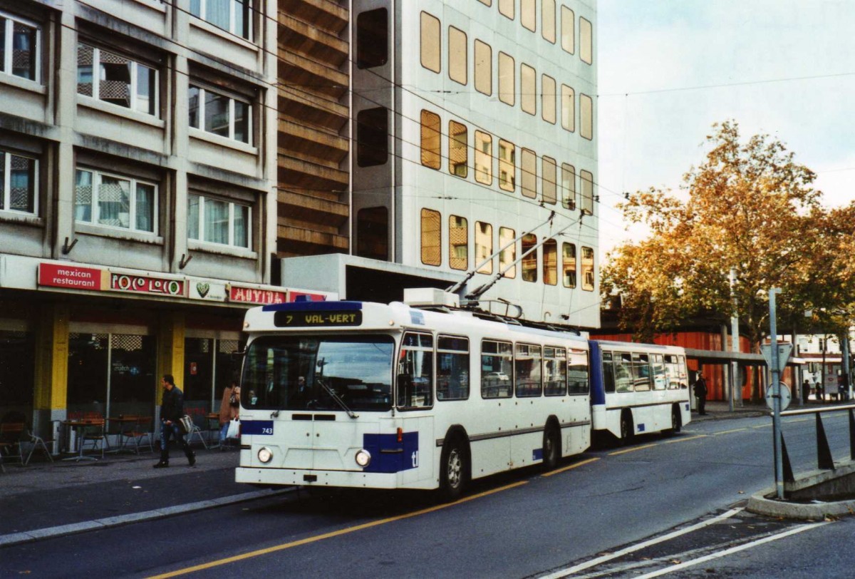 (122'403) - TL Lausanne - Nr. 743 - FBW/Hess Trolleybus am 19. November 2009 in Lausanne, Chauderon