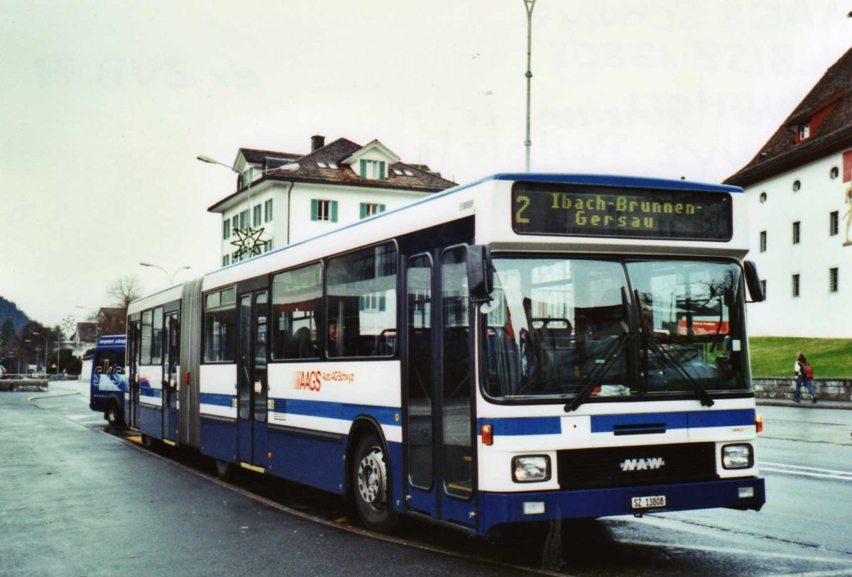 (122'618) - AAGS Schwyz - Nr. 8/SZ 13'808 - NAW/Hess (ex ZVB Zug Nr. 78) am 10. Dezember 2009 in Schwyz, Postplatz