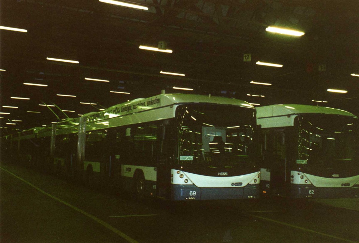 (123'112) - VBZ Zrich - Nr. 69 - Hess/Hess Doppelgelenktrolleybus am 13. Dezember 2009 in Zrich, Garage Hardau