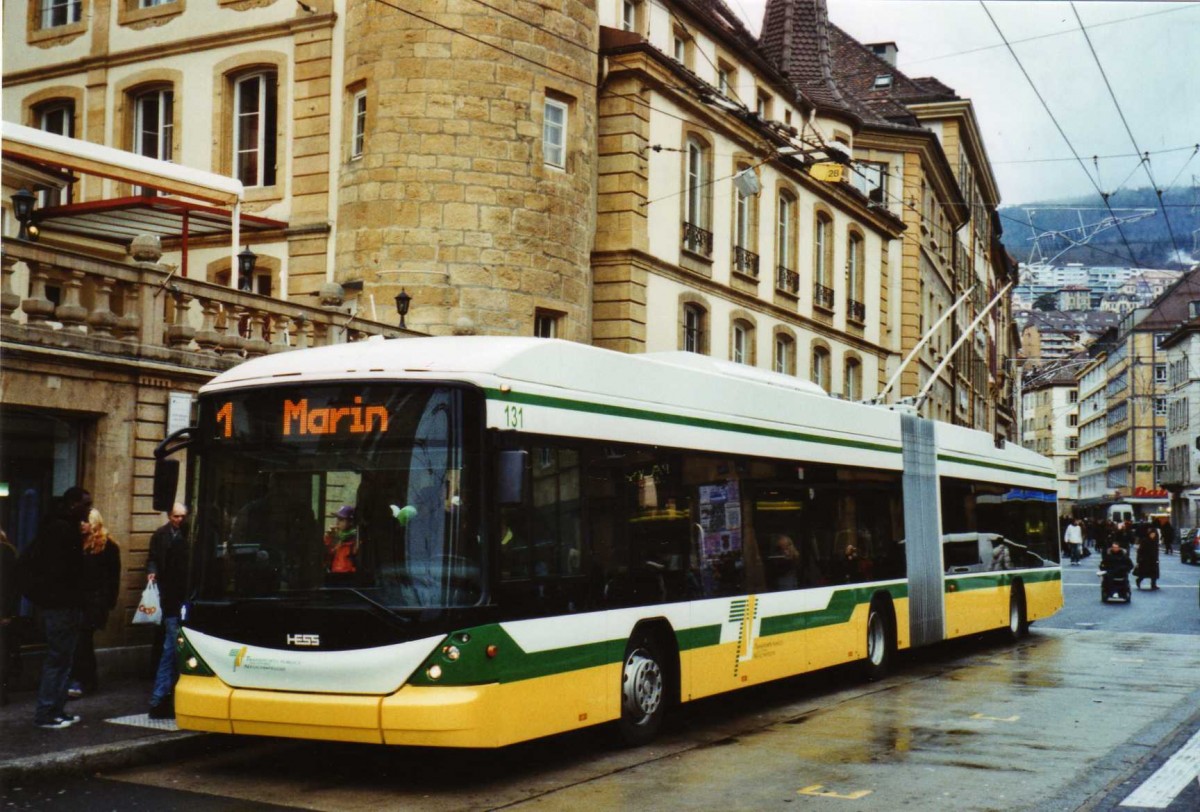 (123'404) - TN Neuchtel - Nr. 131 - Hess/Hess Gelenktrolleybus am 23. Dezember 2009 in neuchtel, Place Pury