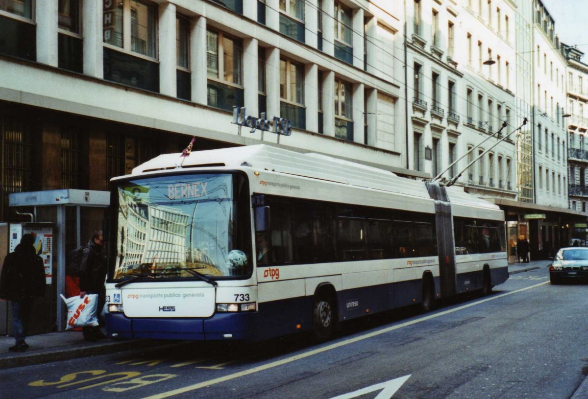 (124'936) - TPG Genve - Nr. 733 - Hess/Hess Gelenktrolleybus am 13. Mrz 2010 in Genve, Bel-Air