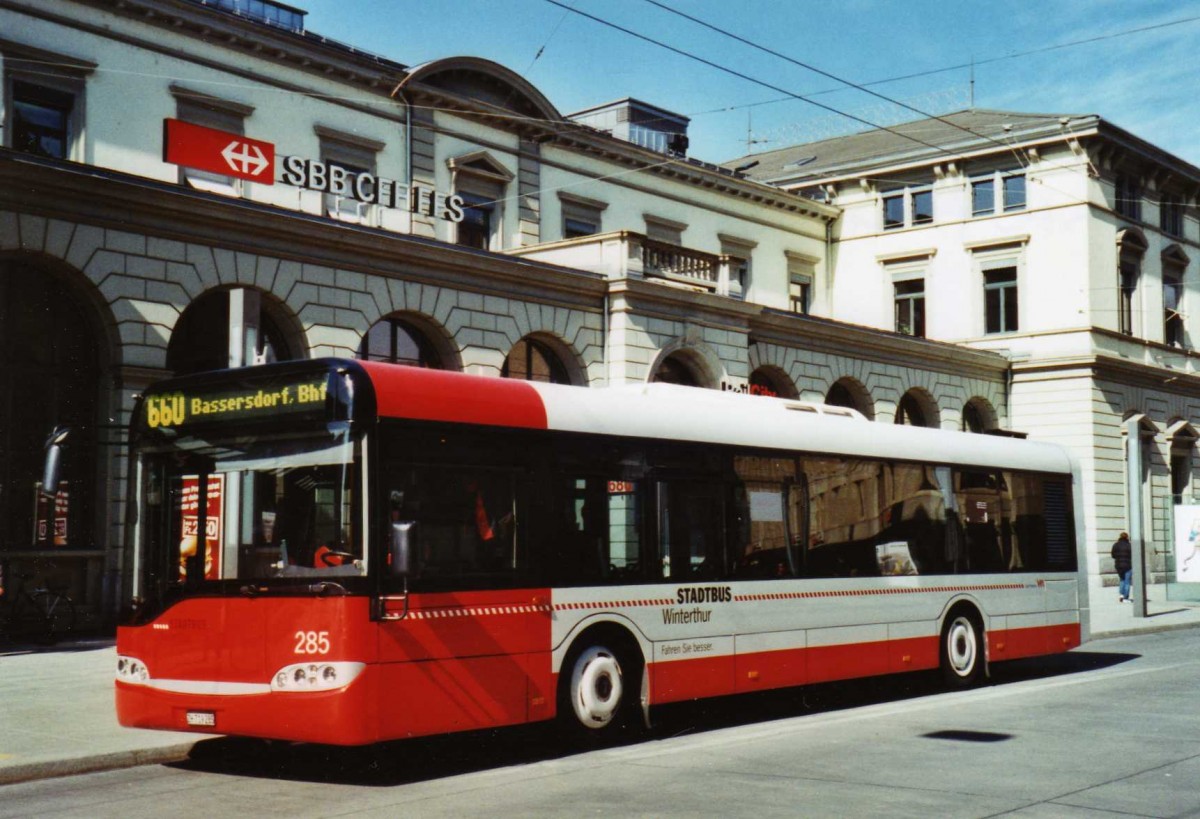 (125'025) - SW Winterthur - Nr. 285/ZH 719'285 - Solaris am 17. Mrz 2010 beim Hauptbahnhof Winterthur