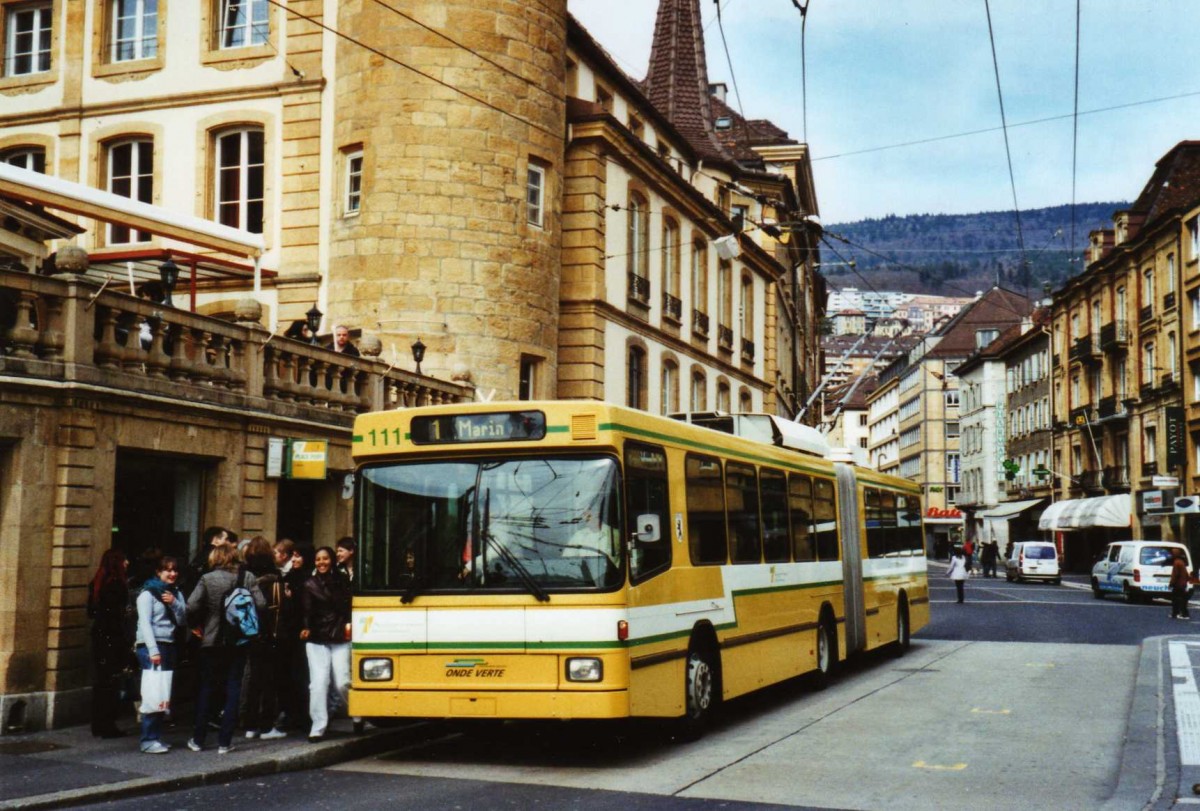 (125'236) - TN Neuchtel - Nr. 111 - NAW/Hess Gelenktrolleybus am 22. Mrz 2010 in Neuchtel, Place Pury