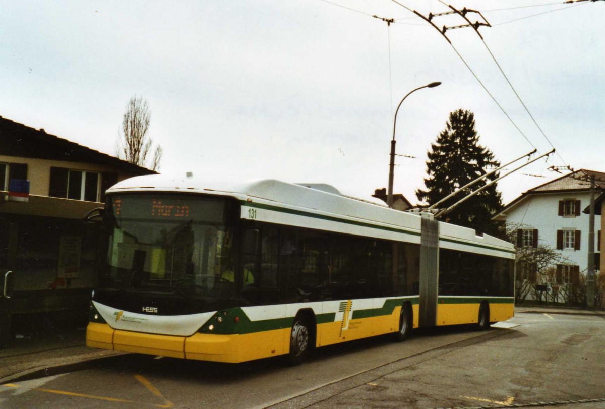 (125'301) - TN Neuchtel - Nr. 131 - Hess/Hess Gelenktrolleybus am 22. Mrz 2010 in Cormondrche, Trolleybus-Endstation