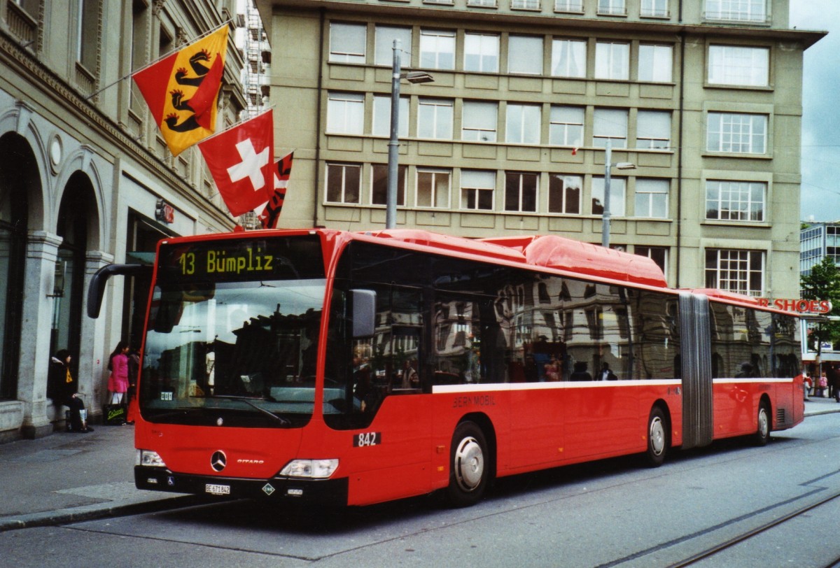 (126'126) - Bernmobil, Bern - Nr. 842/BE 671'842 - Mercedes am 13. Mai 2010 beim Bahnhof Bern
