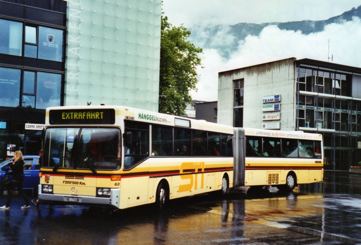 (126'910) - STI Thun - Nr. 63/BE 433'663 - Mercedes am 13. Juli 2010 beim Bahnhof Interlaken Ost