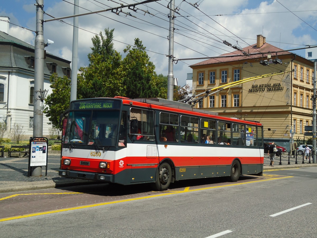 (128'512) - DPB Bratislava - Nr. 6260 - Skoda Trolleybus am 10. August 2010 in Bratislava, Hodzovo, Nam.