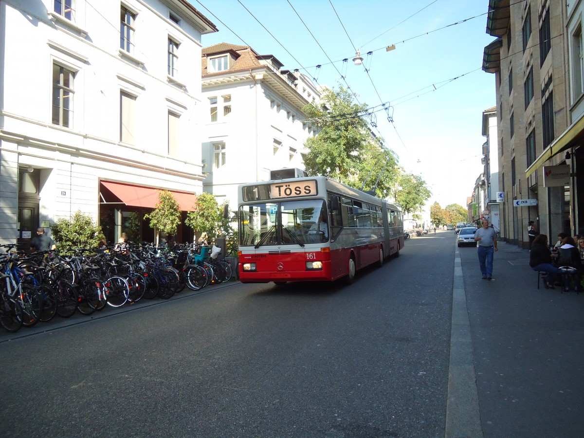 (130'074) - SW Winterthur - Nr. 161 - Mercedes Gelenktrolleybus am 20. September 2010 beim Hauptbahnhof Winterthur