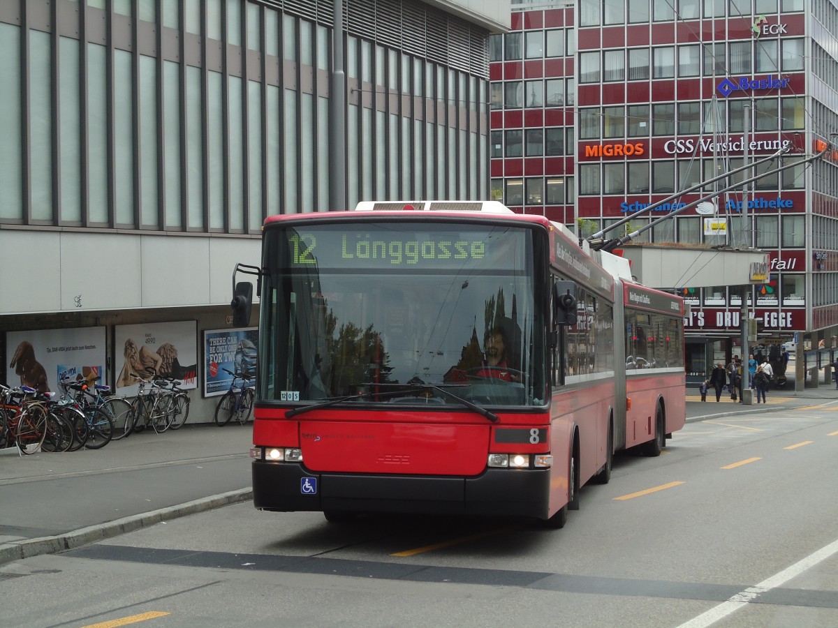 (130'151) - Bernmobil, Bern - Nr. 8 - NAW/Hess Gelenktrolleybus am 4. Oktober 2010 in Bern, Schanzenstrasse