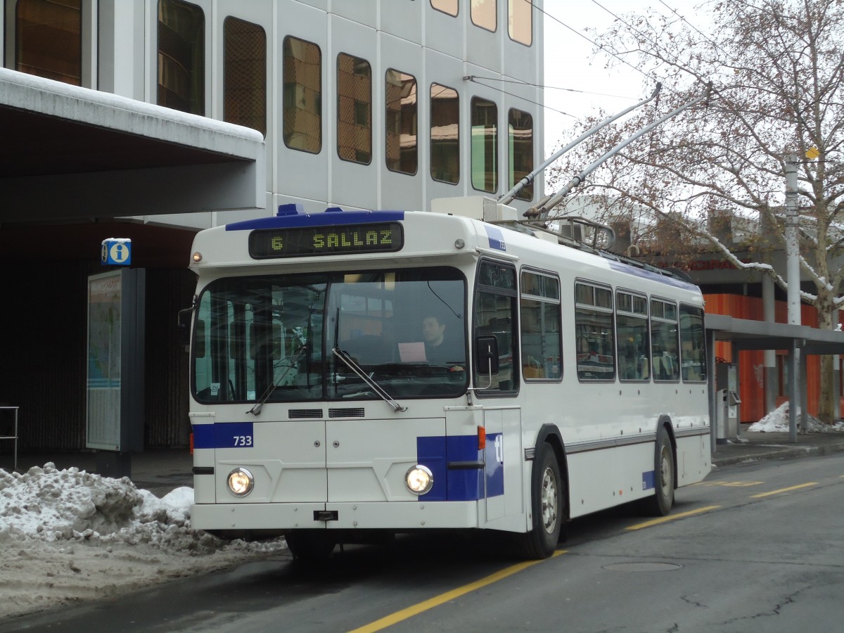 (131'238) - TL Lausanne - Nr. 733 - FBW/Hess Trolleybus am 5. Dezember 2010 in Lausanne, Chauderon