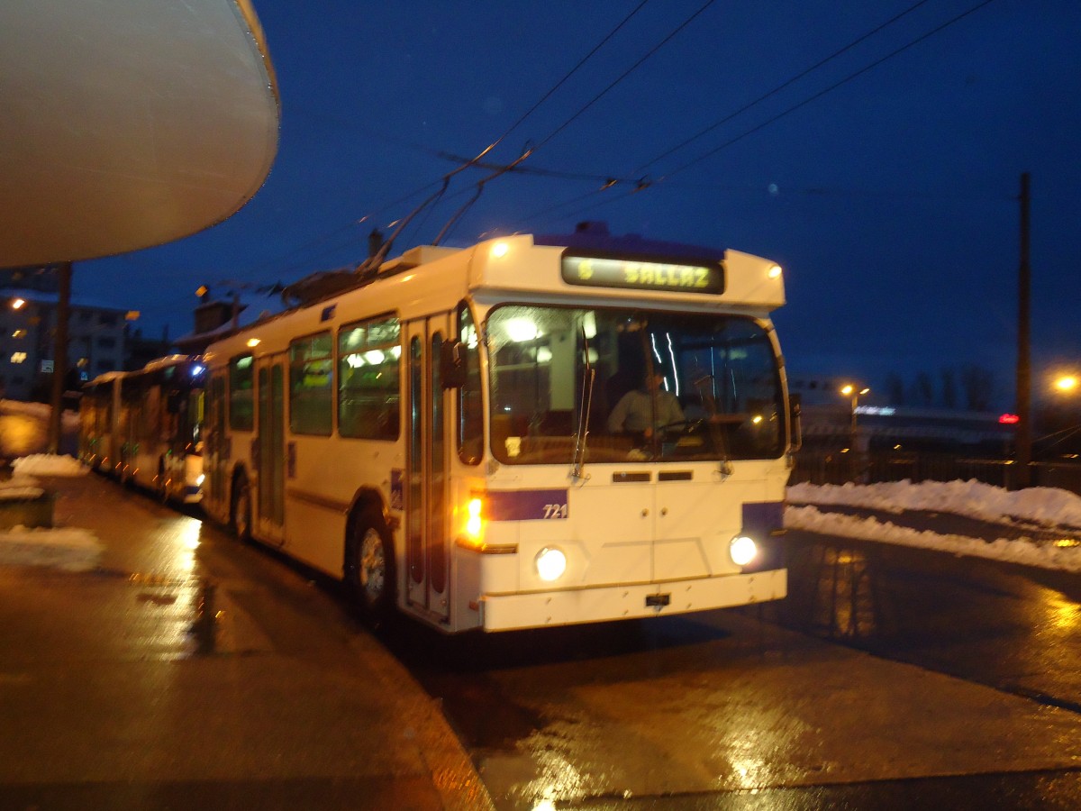 (131'287) - TL Lausanne - Nr. 721 - FBW/Hess Trolleybus am 5. Dezember 2010 in Lausanne, Maladire