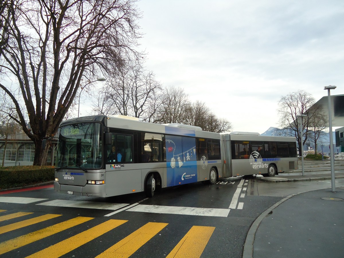 (131'464) - AAGR Rothenburg - Nr. 31/LU 15'718 - Scania/Hess am 8. Dezember 2010 beim Bahnhof Luzern