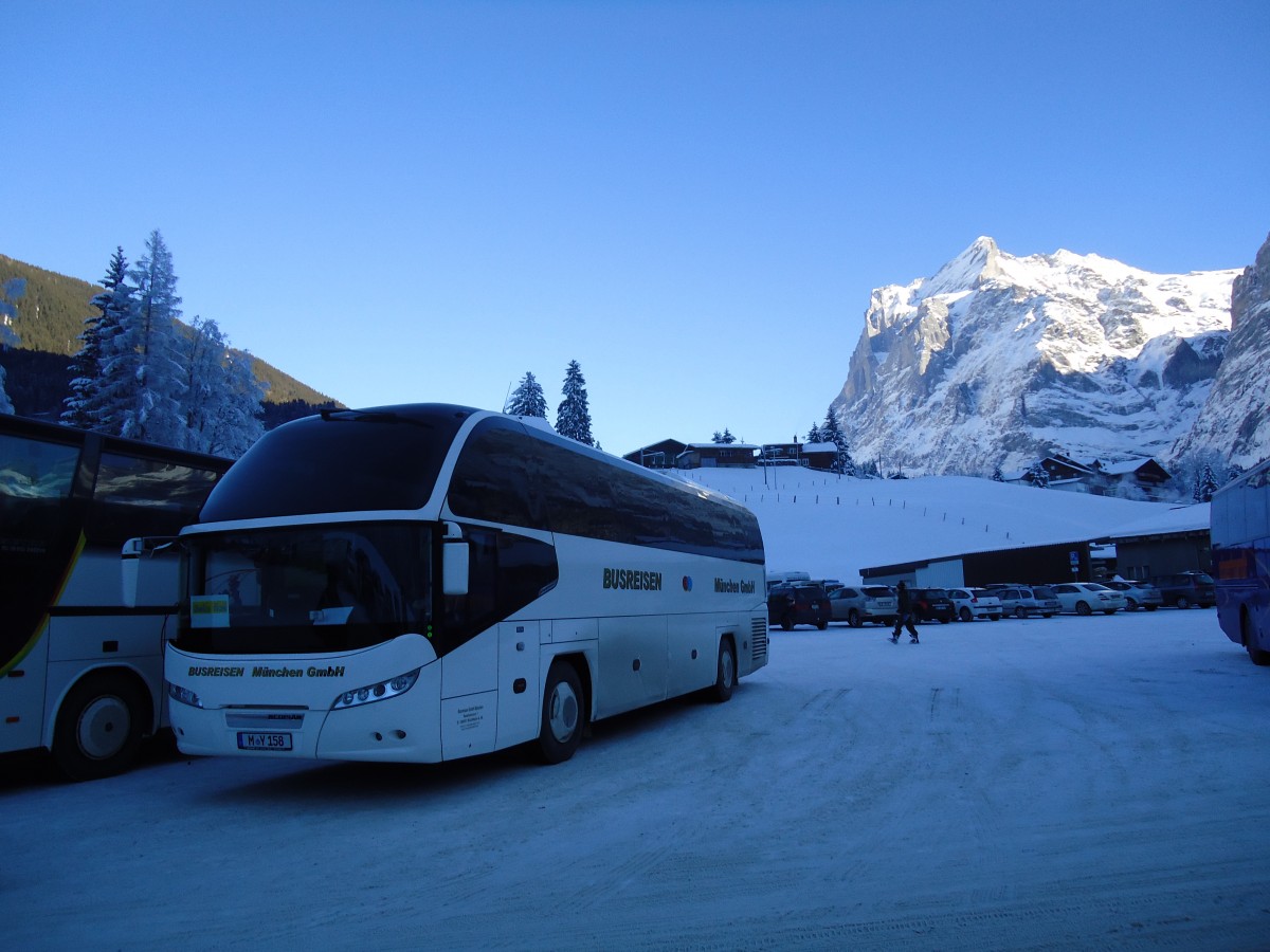 (131'887) - Aus Deutschland: Busreisen Mnchen, Mnchen - M-Y 158 - Neoplan am 31. Dezember 2010 in Grindelwald, Grund