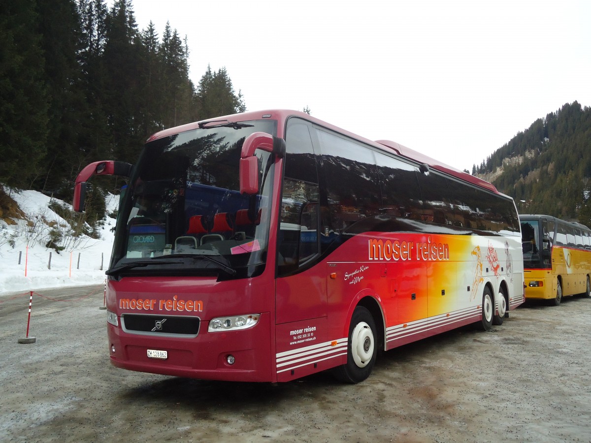 (132'229) - Moser, Flaach - Nr. 11/ZH 128'862 - Volvo am 9. Januar 2011 in Adelboden, ASB